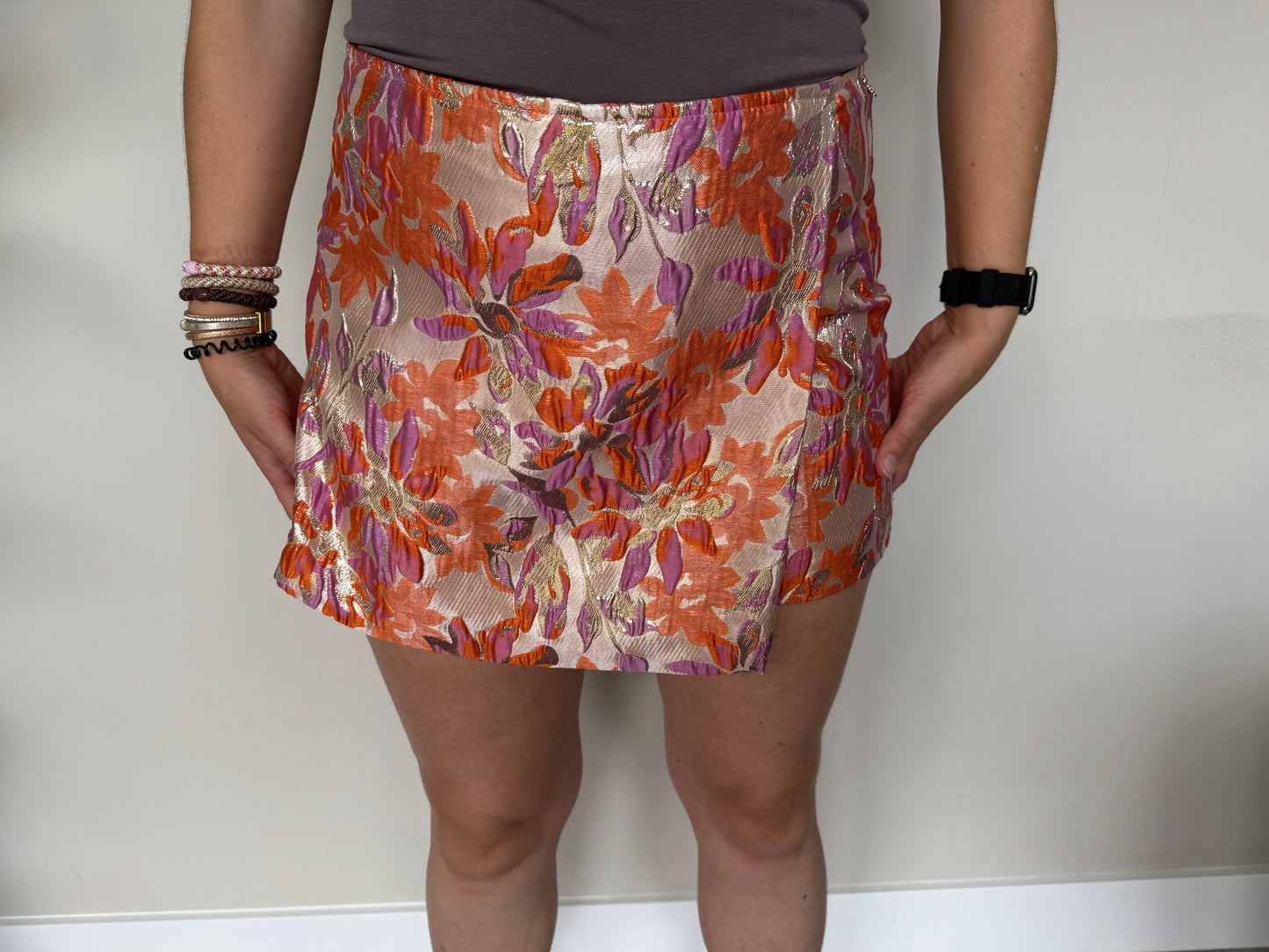 Skort - met bloemen in oranje & paars